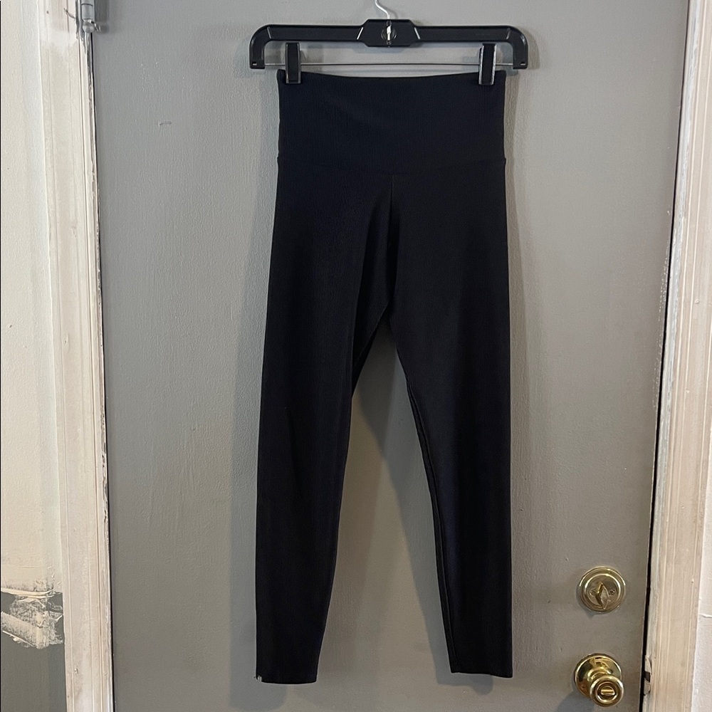Onzie Black Ribbed Leggings Size‎ XS